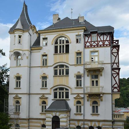 Villa Sofia Apartments Κάρλοβι Βάρι Εξωτερικό φωτογραφία