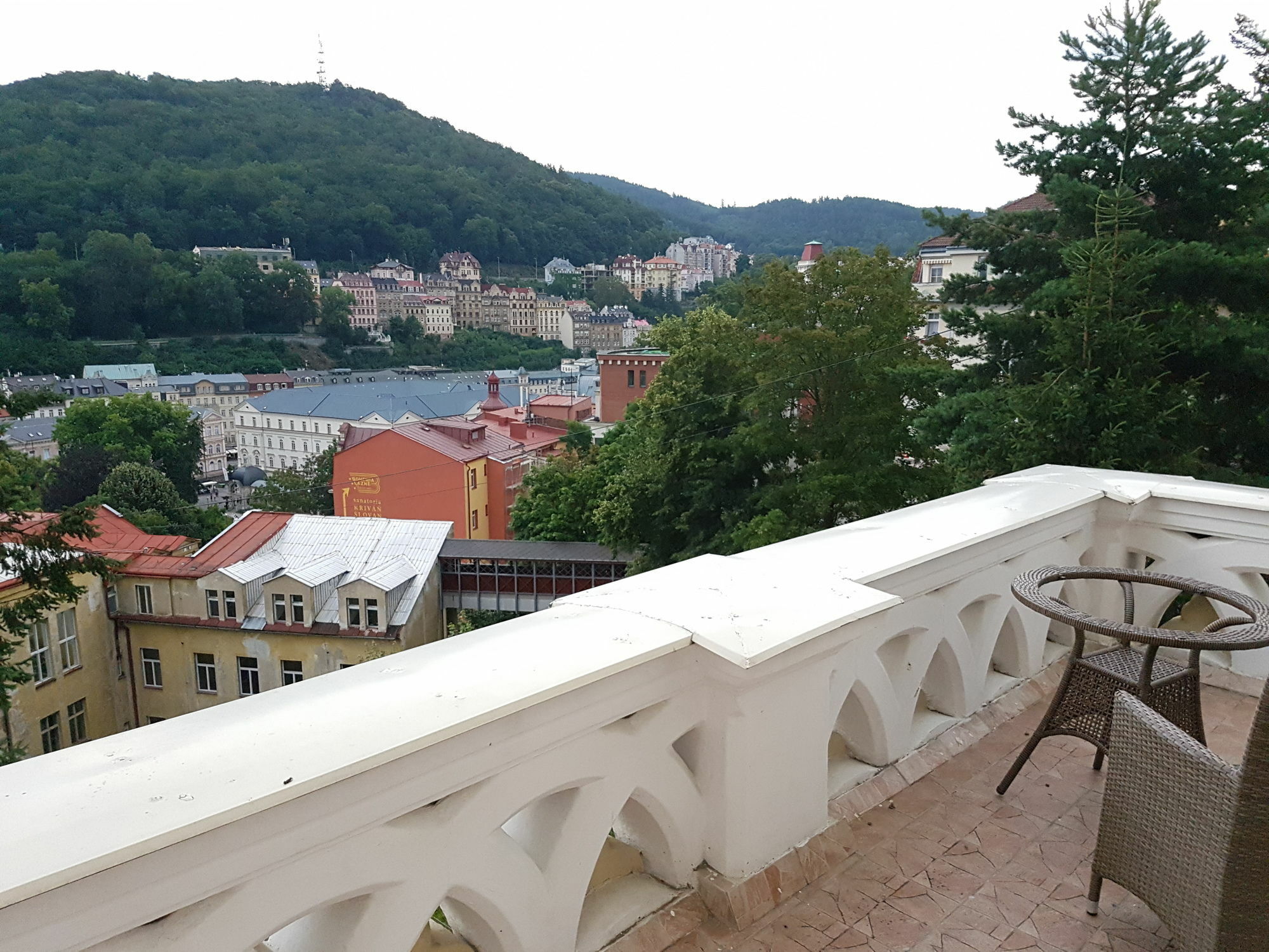 Villa Sofia Apartments Κάρλοβι Βάρι Εξωτερικό φωτογραφία